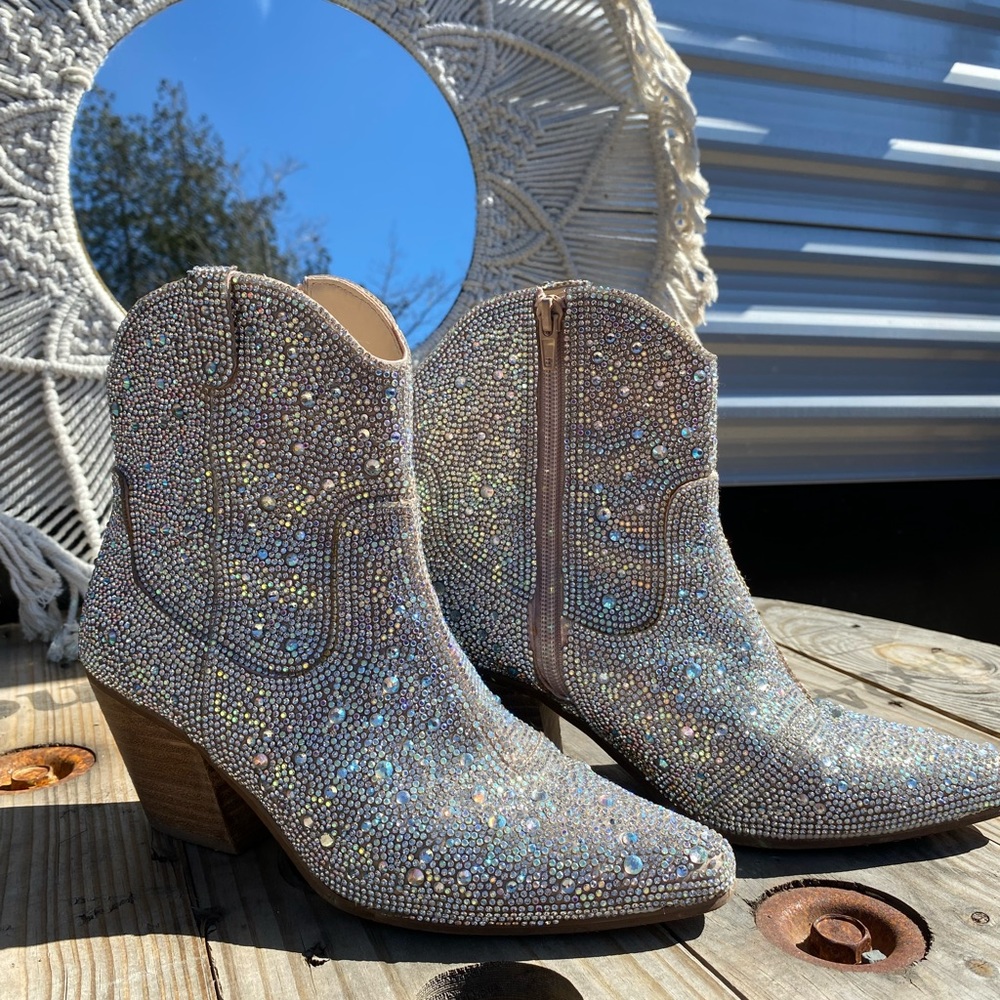 Matisse rhinestone ankle boots size 8